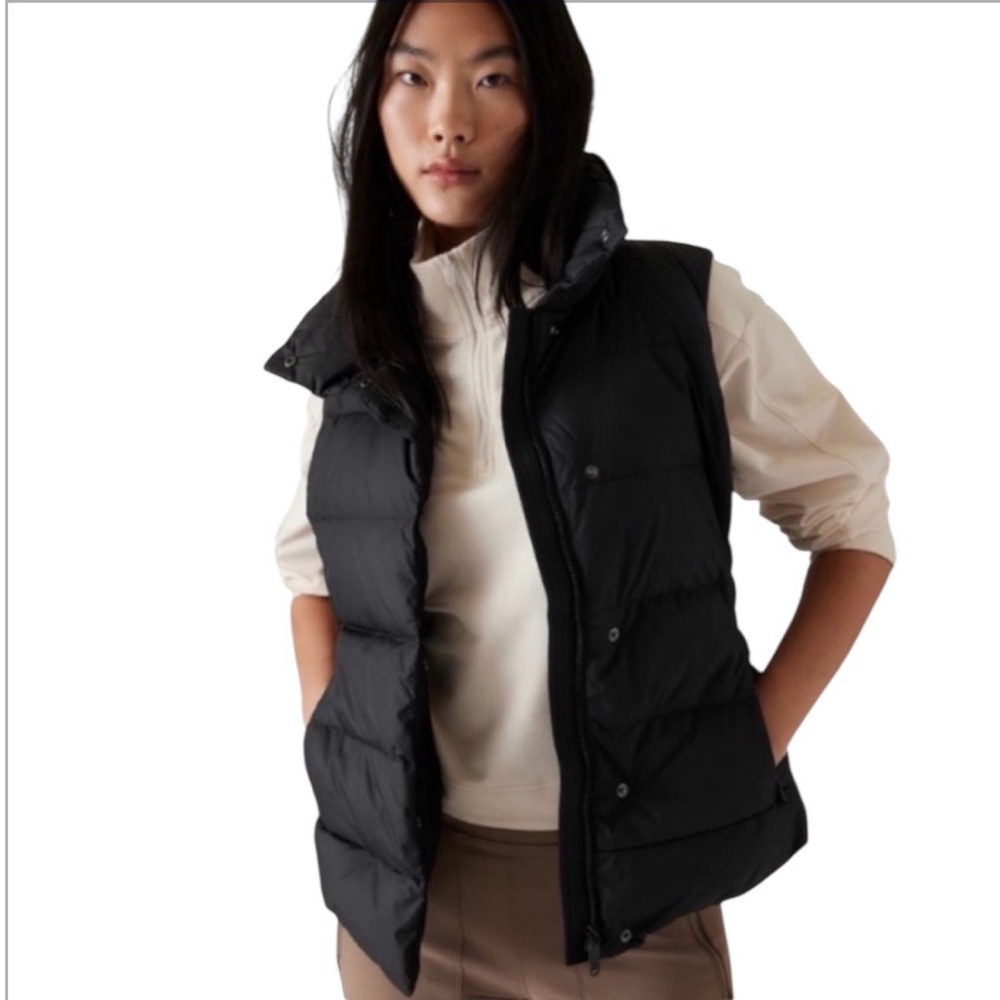 Athleta Downtown Black Puffer‎ Vest - size XL